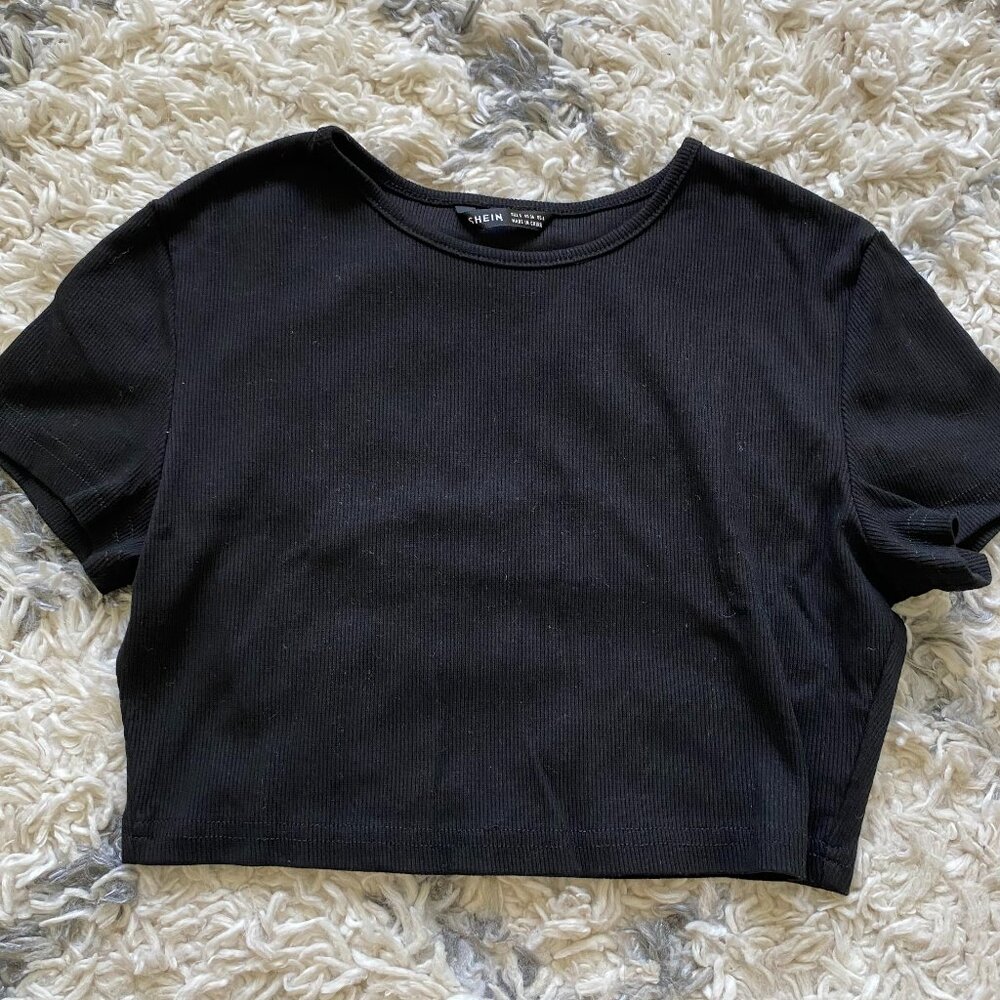 Shein cropped ribbed tee in black